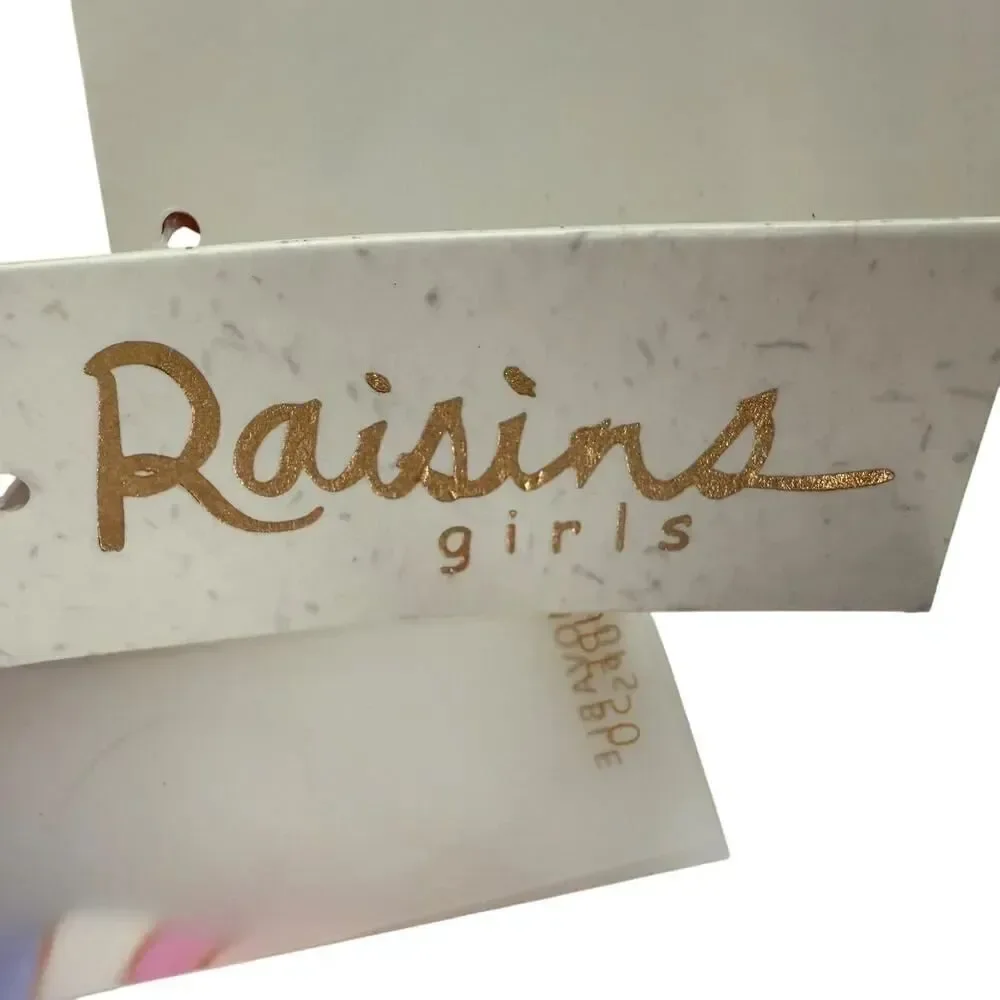 Raisins cropped rash